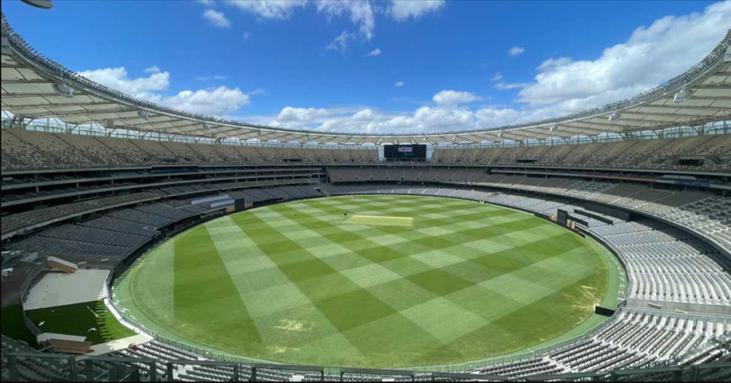 Green pitch promises pace and bounce for Ashes opener
